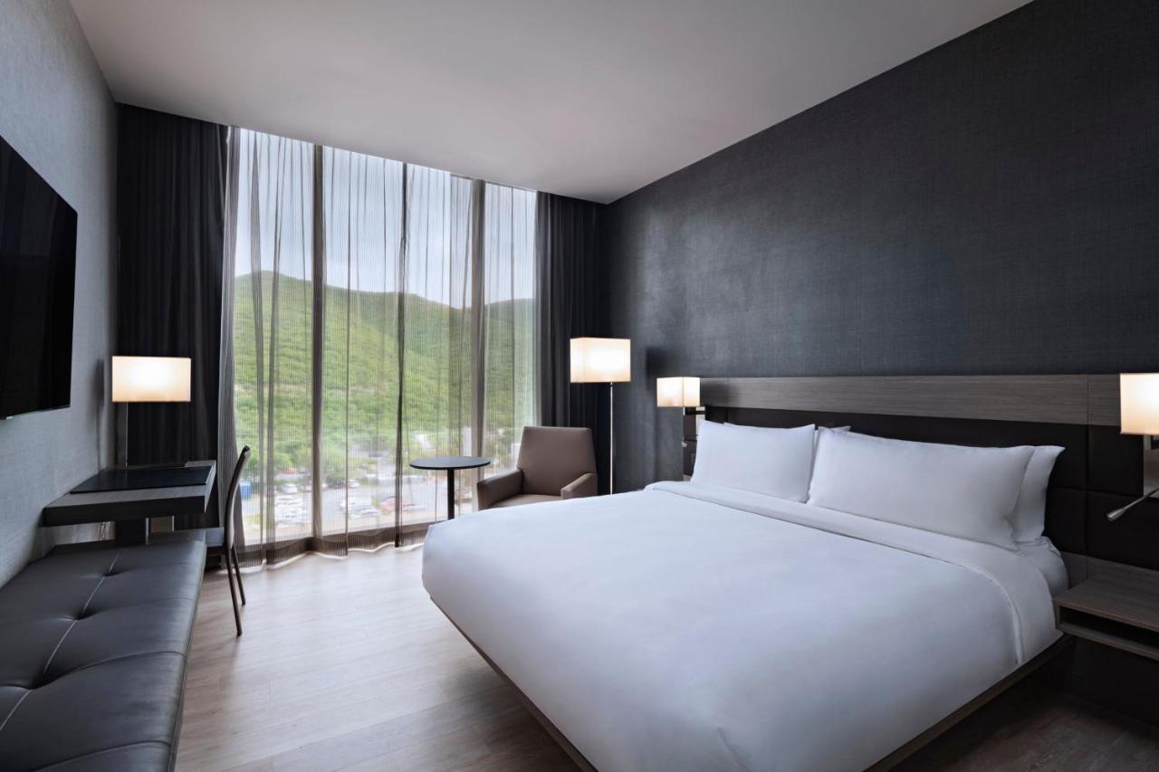 Ac Hotel By Marriott Monterrey Valle San Pedro Garza Garcia Экстерьер фото